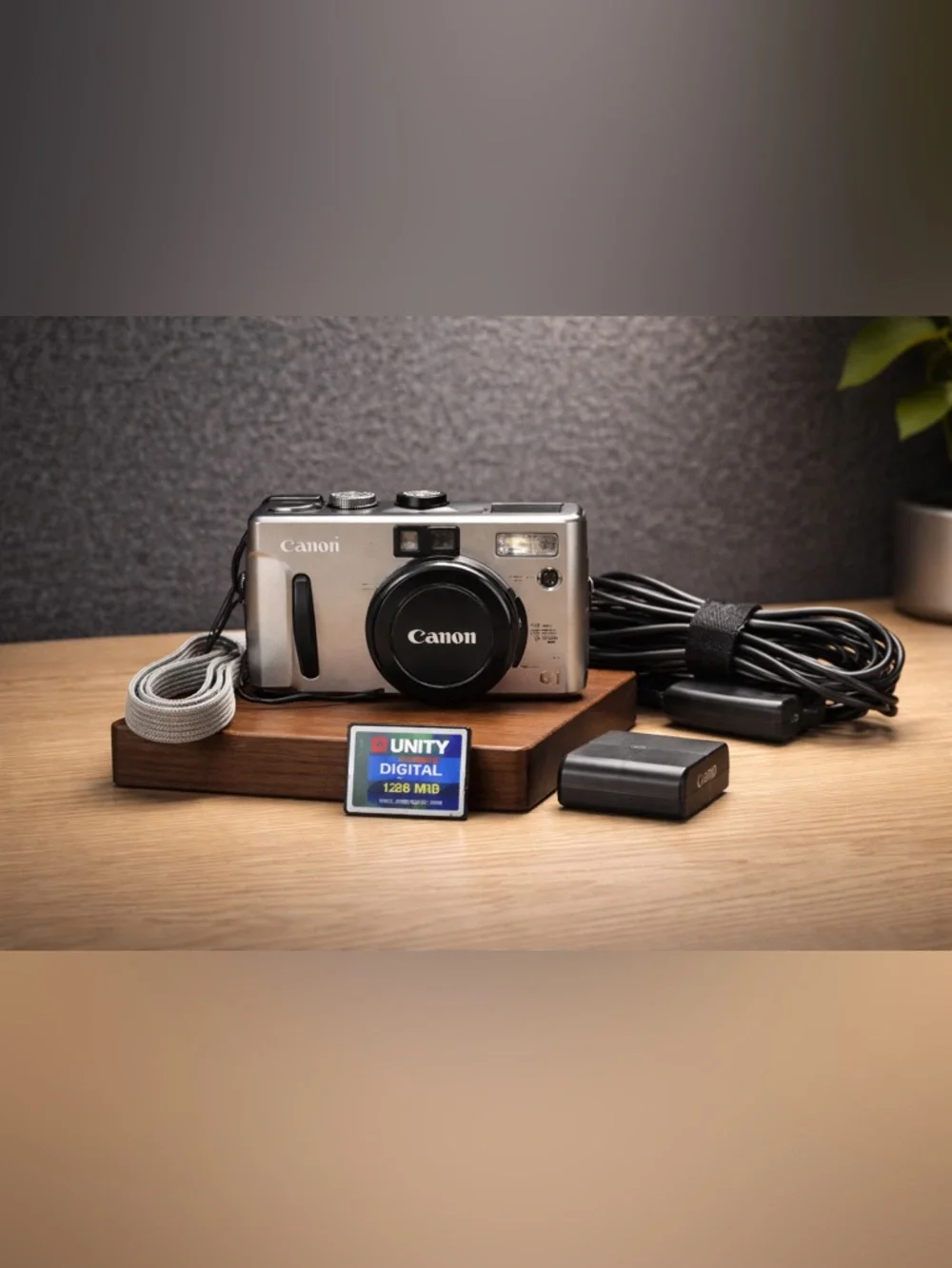 Canon Powershot G1 3.3MP Digital Camera With 128 MB Memory Card, Silver - Tested